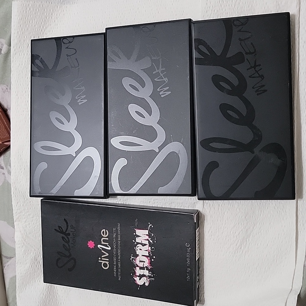 Sleek palettes